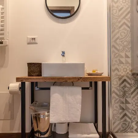 Officina بيت ضيافة 4*