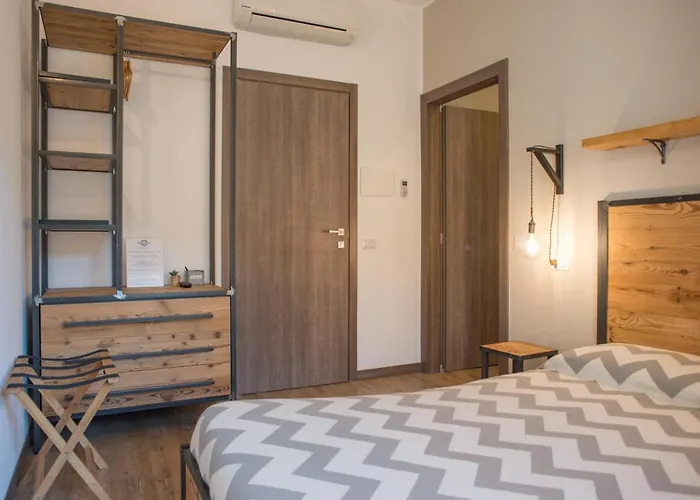 Affittacamere Officina 4*